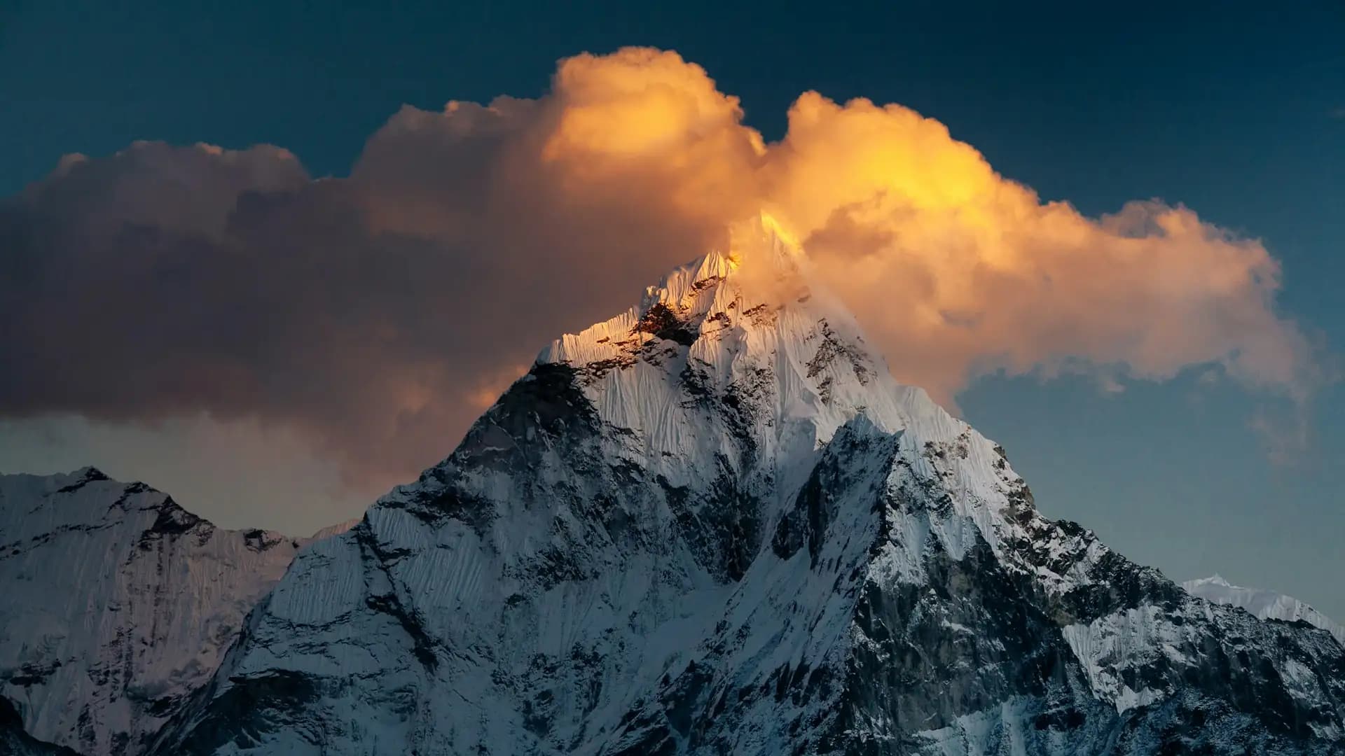 Peaks Near Everest | Lhotse, Nuptse, Pumori, & More