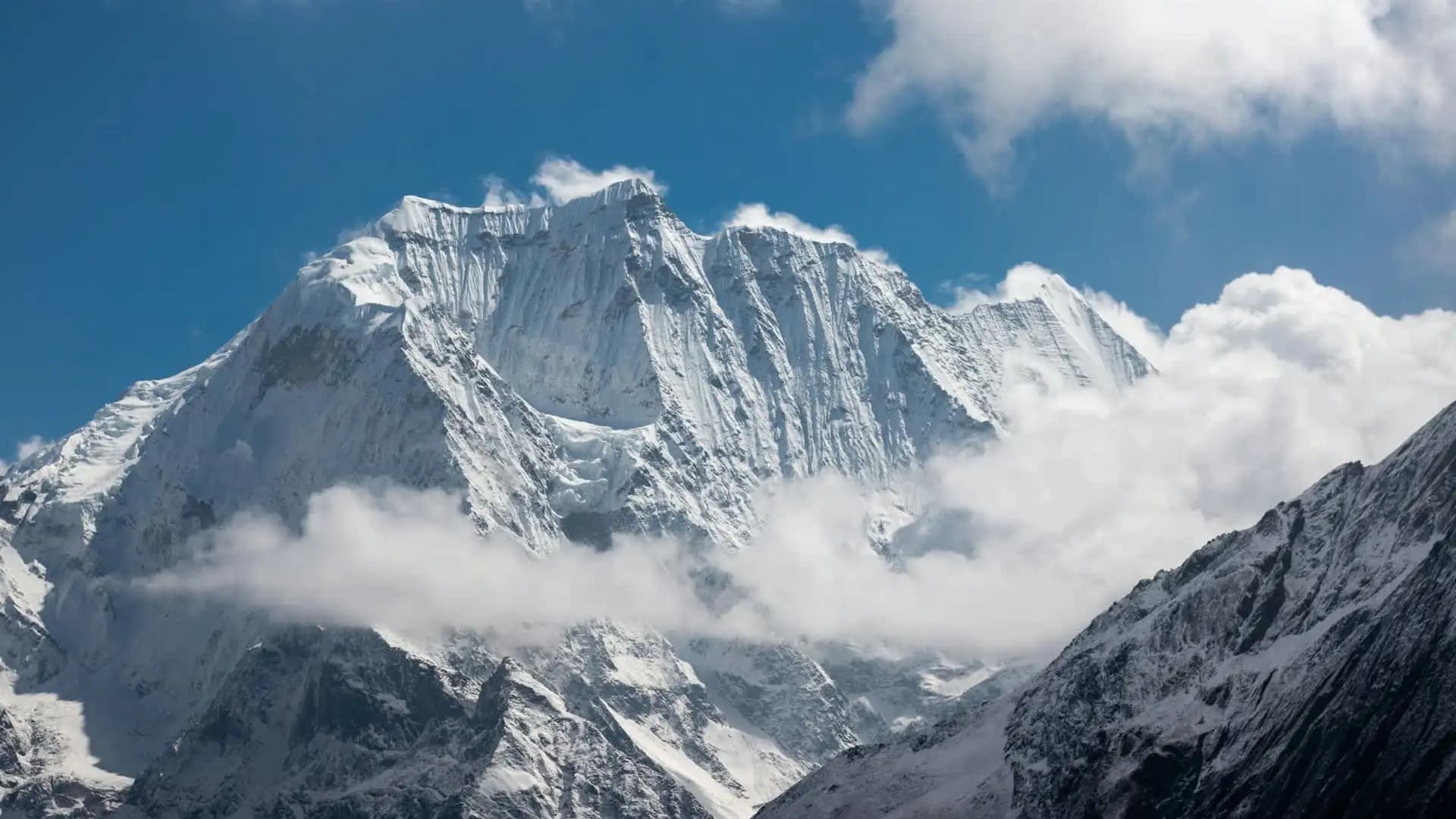 Manaslu Circuit Trek Itinerary 2026: 10, 12, 14 & 18-Day Options